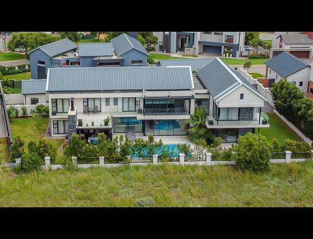 5 BEDROOM HOUSE FOR SALE IN COPPERLEAF ESTATE